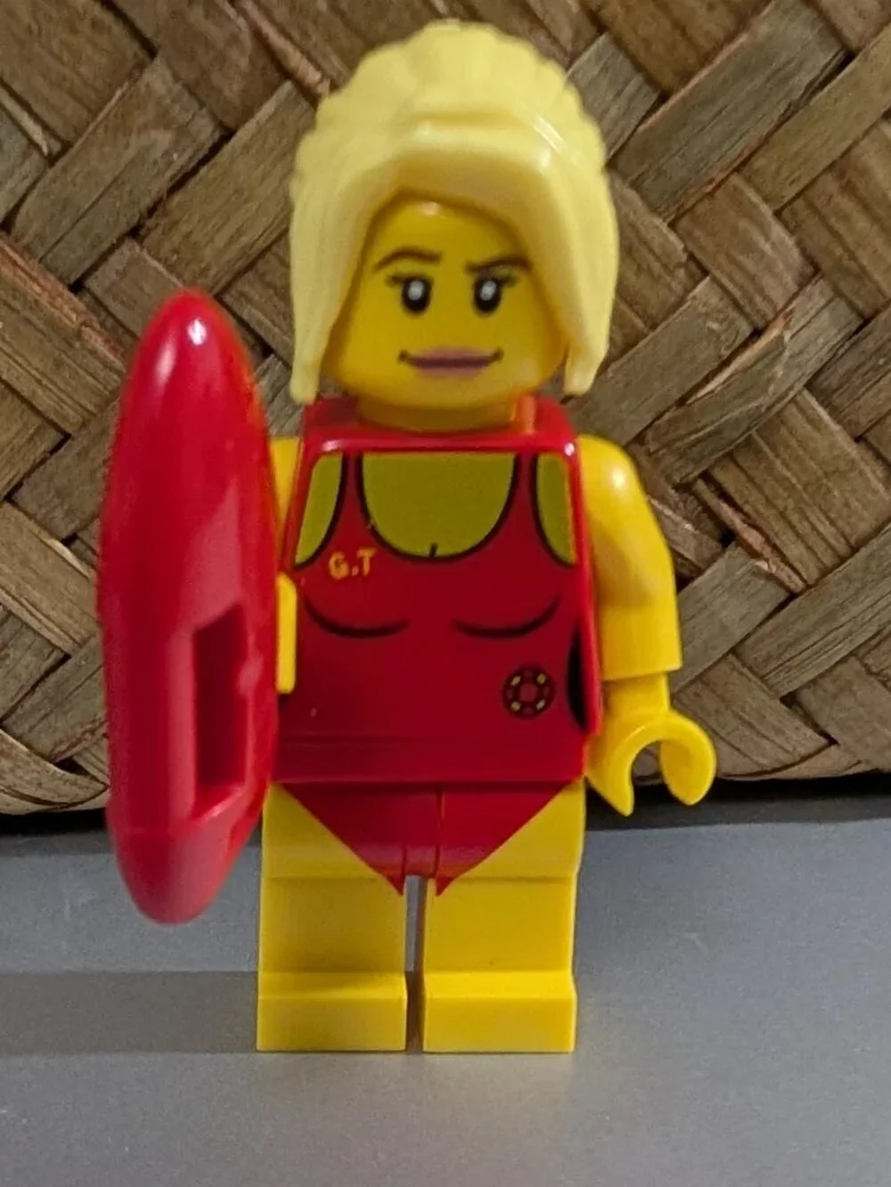 Lego series 2 minifigure - female lifeguard
